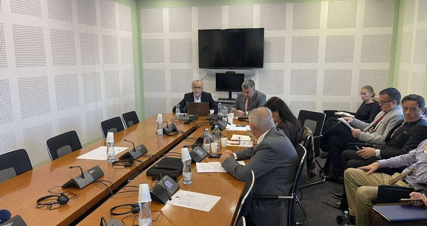 Deputetët e opozitës nga Komisioni hetimor për arsim, kërkojnë që të dërgohet në prokurori raporti i ekspertëve
