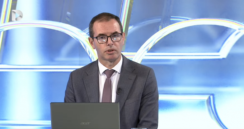 Deputeti i VV-së thotë se nuk ka arsye për frikë nga Trumpi, Grenellin e kritikon 