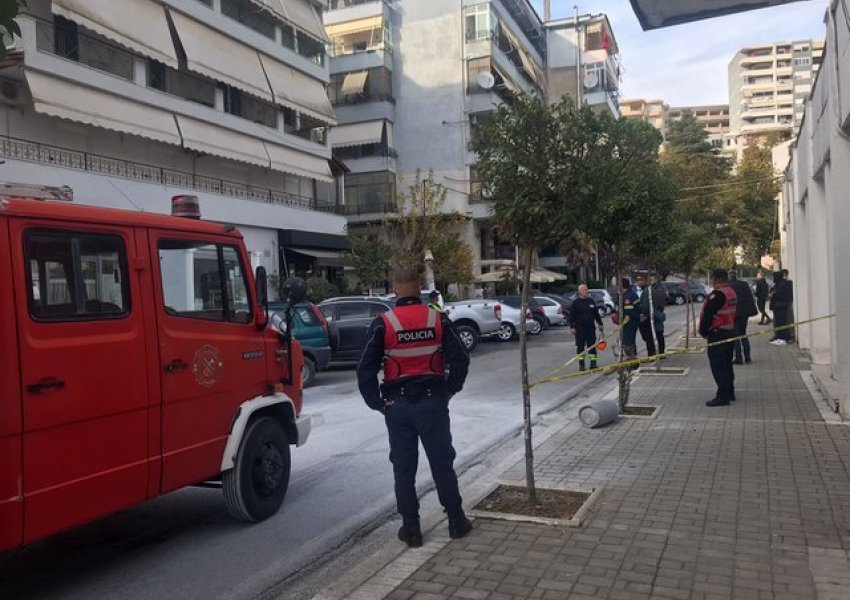 Shpërthen bombula e gazit gjatë hidroizolimit të tarracës së një pallati 9 katësh në Gjirokastër