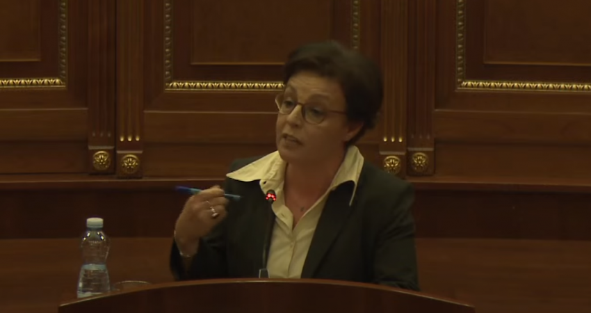 Gërvalla, PDK-së: Mos bërtisni, qetësohuni – pini pak ujë se nuk po vuajmë nga veshi