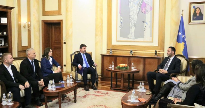 Konjufca pranoi raportin njëvjeçar të Institutit të Krimeve nga shteti serb në Kosovë