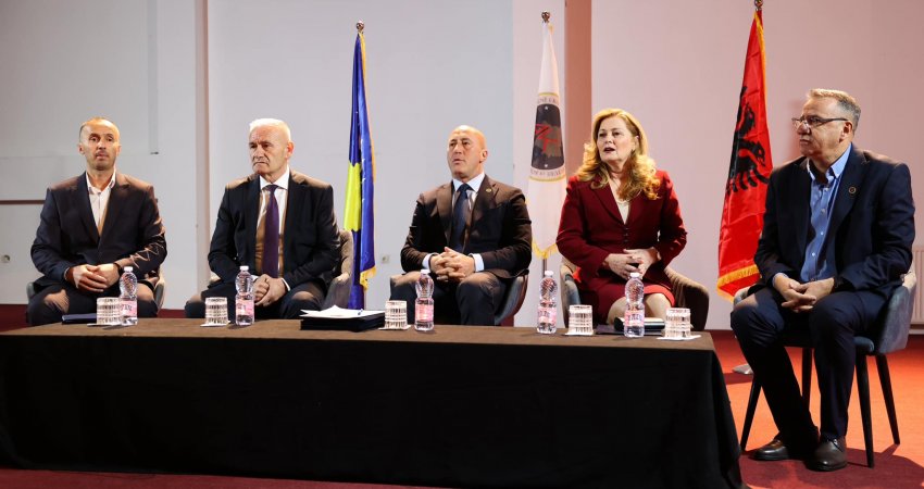 Haradinaj në Klinë: Paga mesatare mbi 1000 euro që në vitin e parë të qeverisjes, koeficienti 155 euro