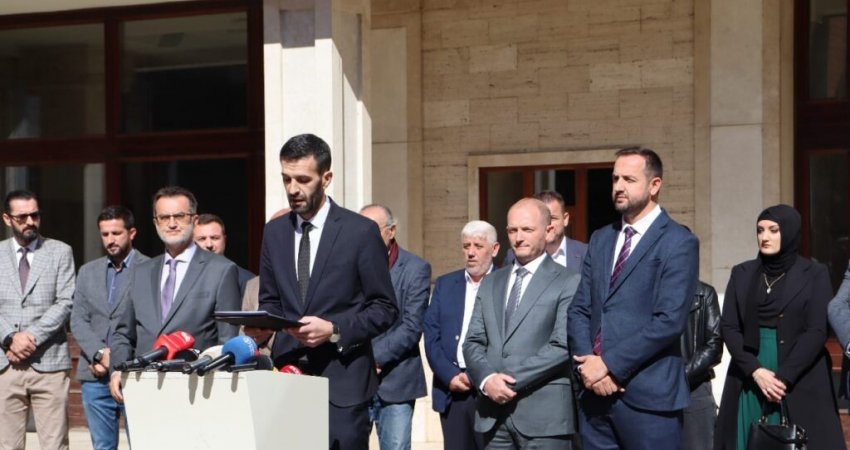 Përmbajtja e doracakut “Edukimi Seksual”, Lista për Familjen kërkon dorëheqjen e Ministres Nagavci