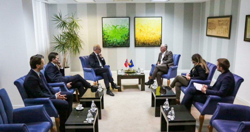 Bislimi pret në takim lamtumirës Përfaqësuesin e Norvegjisë për Ballkanin Perëndimor, Haakon Blankenborg