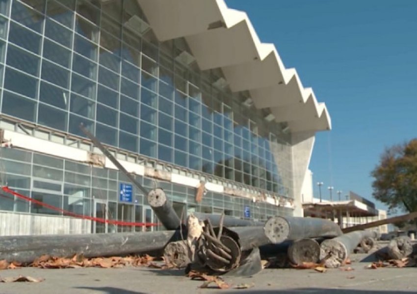 Opozita serbe: Kompania që kreu punimet në Novi Sad është e afërt me Vuçiqin
