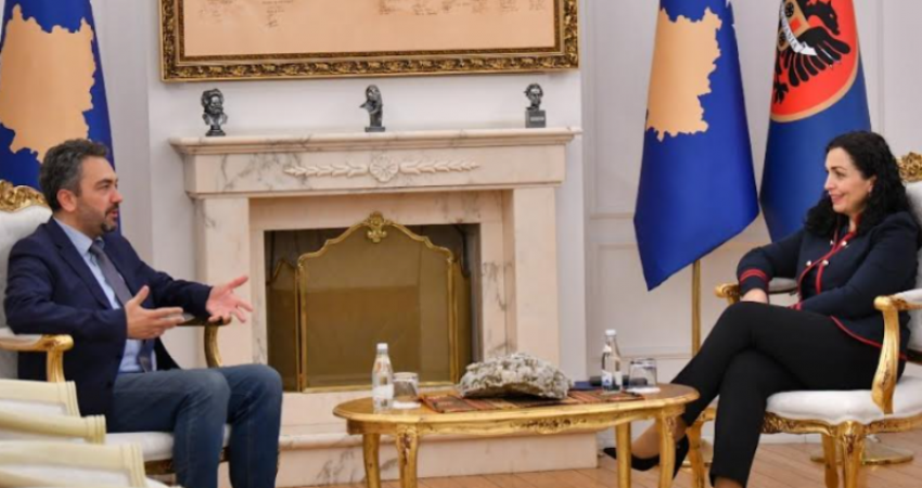 Osmani pret në takim kryesuesin e KQZ-së, flasin për zgjedhjet e 9 shkurtit
