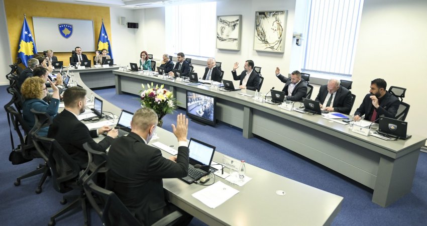 Qeveria e Kosovës miraton dy nisma për marrëveshje me Maqedoninë e Veriut
