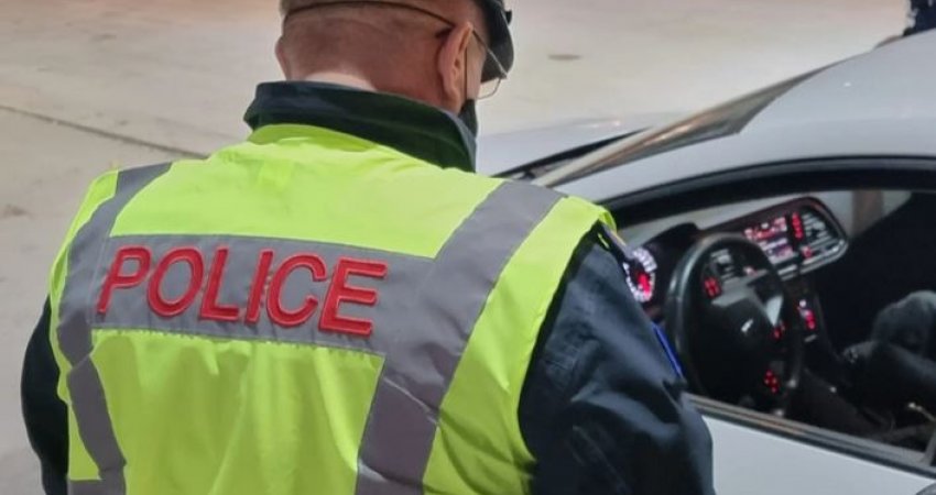 Mbi 1 mijë e 700 tiketa trafiku shqipton policia gjatë 24 orëve të fundit