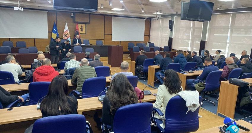 Dyshime për dërgimin e KRM “Pastrimi”në falimentim, në Komunën e Prishtinës mbahet dëgjim publik