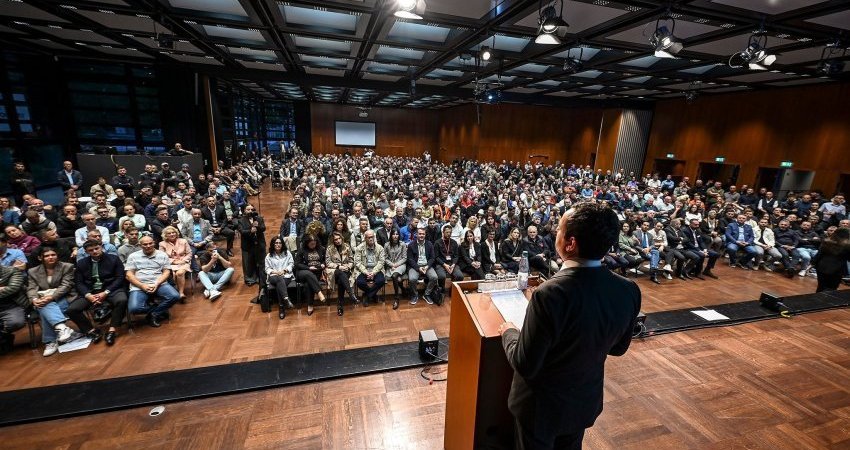 “Diaspora nuk duhet parë vetëm si infuzion ekonomik”- LVV e bindur në mbështetjen e mërgimtarëve, ka një paralajmërim