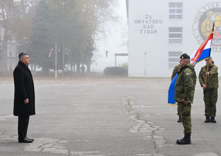 Ushtarë kroatë nisen për Kosovë, Presidenti: Ruajeni paqen pa forcë, por duke e treguar potencialin e saj