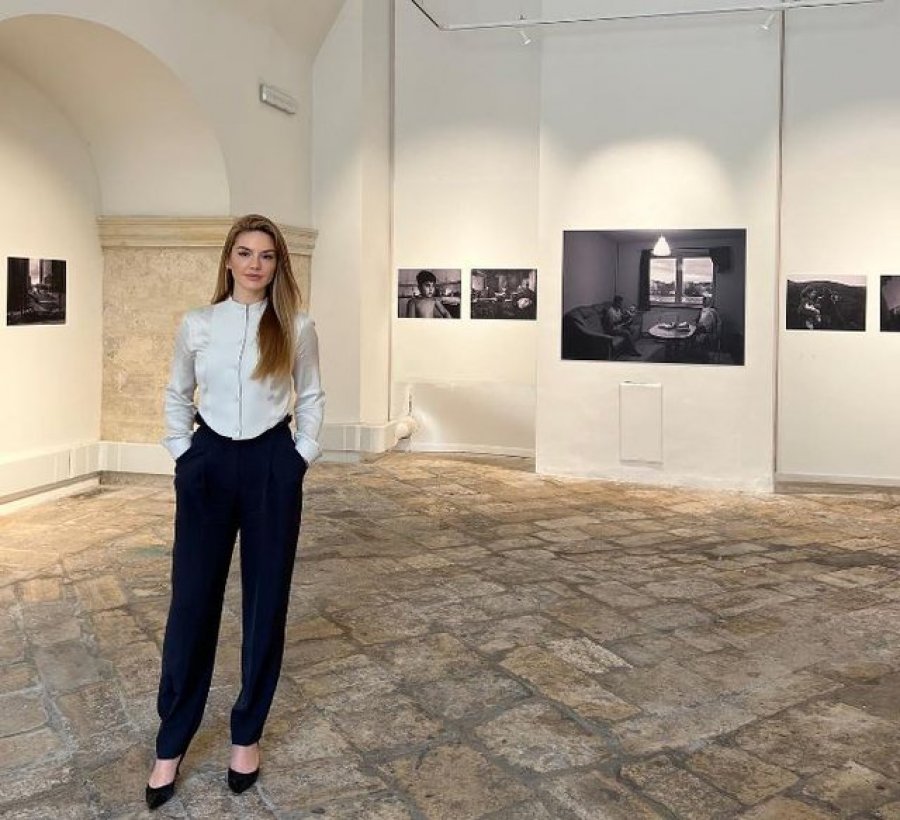 ‘Xhirot’ e Valmir Xoxës me 140 mijë euro në dy jastëkë