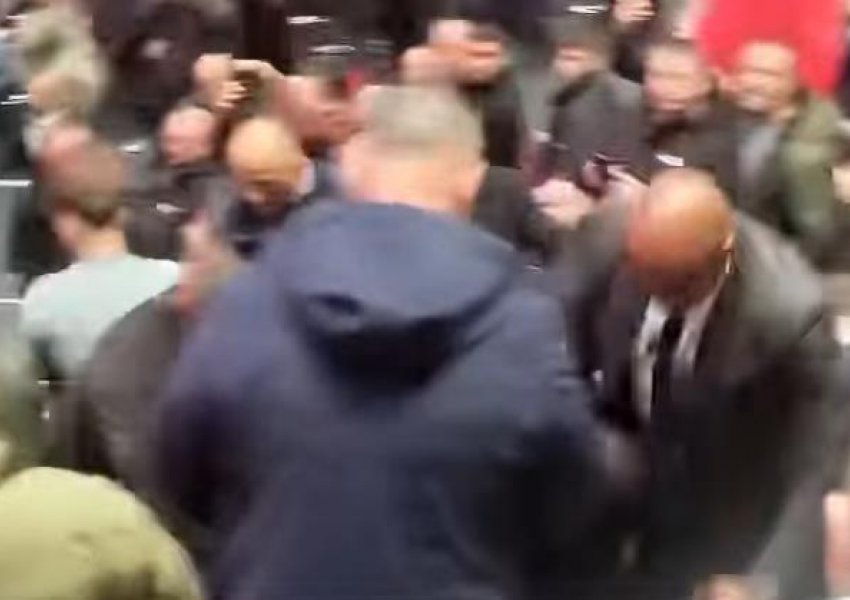 VIDEO/ Berisha: Ky është takimi i kryekriminelit Edi Rama. Nderim heronjëve të demokracisë! 