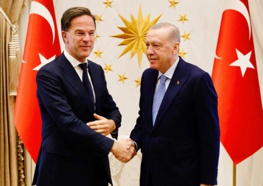 Rutte-Erdoganit: Kontributi i trupave turke, kyç në ruajtjen e sigurisë në Kosovë