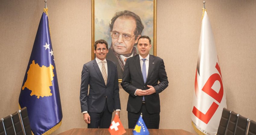 Abdixhiku pret në zyre ambasadorin e Zvicrës: Thirrja jonë për ndryshim po merr mbështetje të jashtëzakonshme nga qytetarët