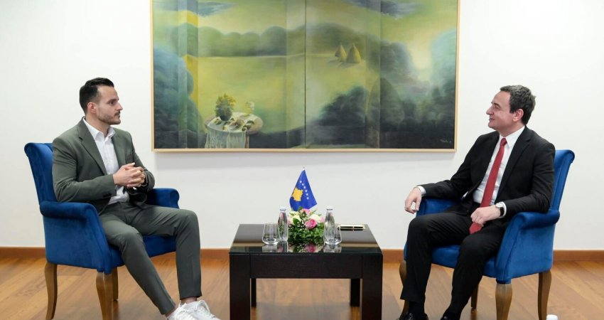 Kurti pret në zyre mitrovicasin që fitoi zgjedhjet për kryetar komune në Gjermani