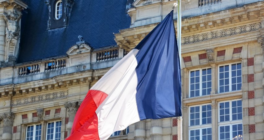 Sulmi i mbrëmshëm në veri, dënohet edhe nga ministria e Jashtme e Francës