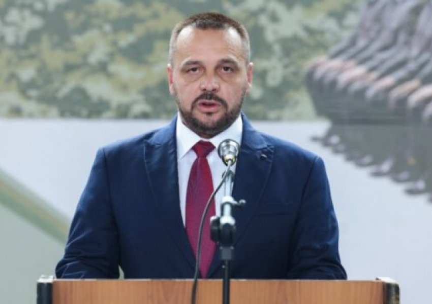 Ministri Maqedonci raporton në Komisionin e Sigurisë
