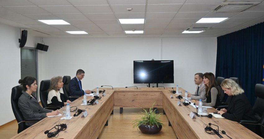 Ministrja Haxhiu takon kryetaren e Speciales, ja çfarë diskutuan