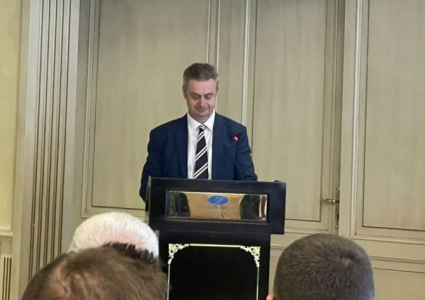 Ambasadori britanik: U habita me stilin e jetesës së shtrenjtë në Kosovë