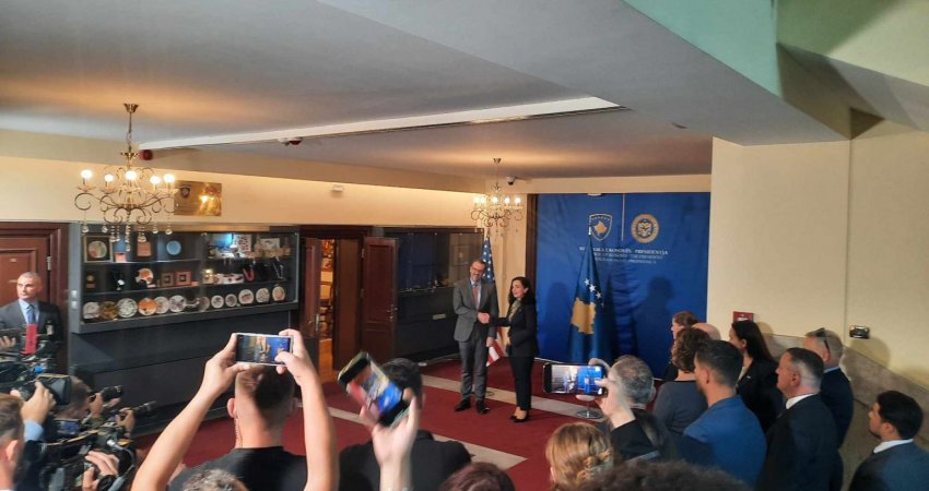 Osmani pret në takimin Kasanofin