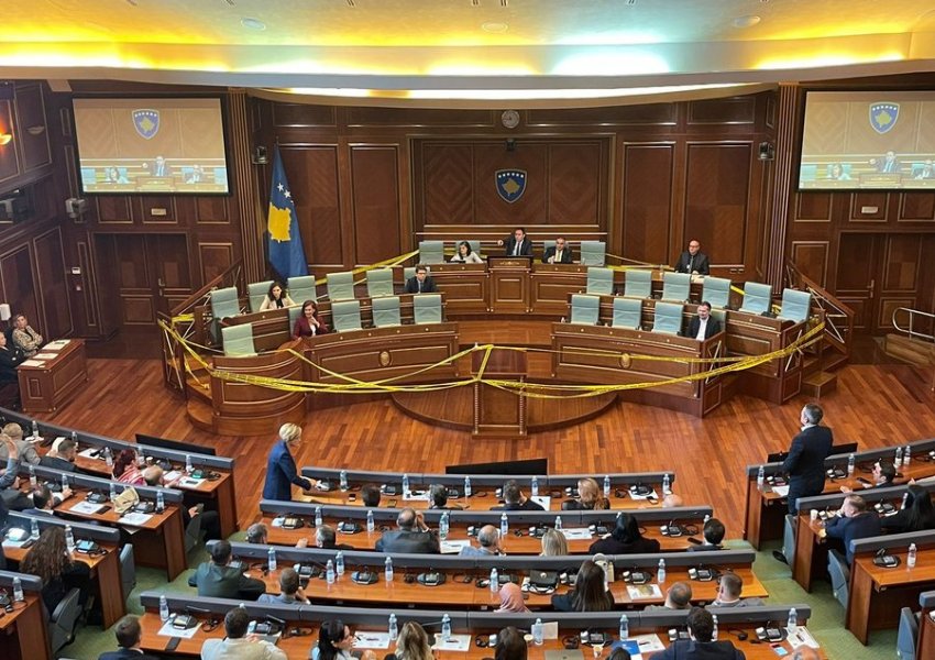 Përgjimet për pazare Kusari Lila-Radoiçiç, përplasje në Kuvendin e Kosovës