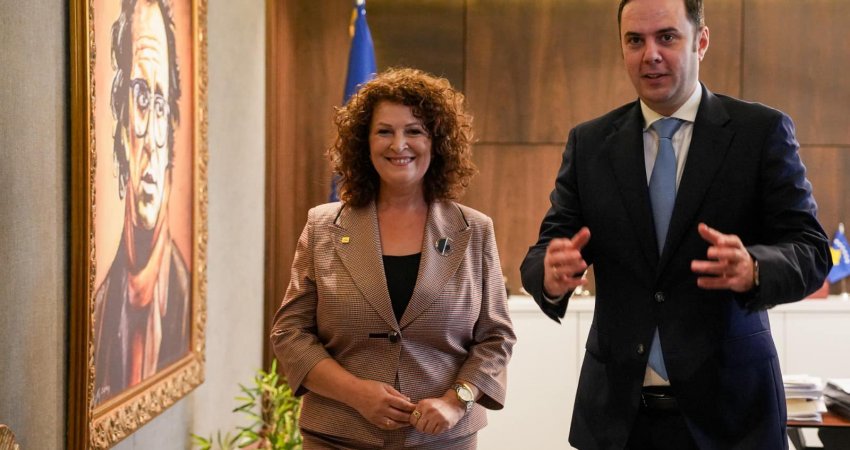 Abdixhiku i uron mirëseardhje ish-deputetes së VV-së: Rrugën e bëjmë bashkë