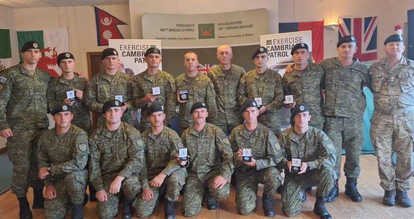 Ambasada britanike i gëzohet medaljes së argjendtë të FSK-së në ushtrimin “Cambrian Patrol”