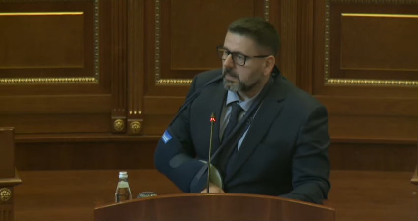 Berisha thirrje Qeverisë: Nuk ka lojë me ushtrinë, përndryshe dështon shteti