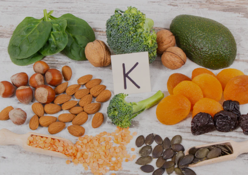 Si ndikon mungesa e vitaminës K te të moshuarit?