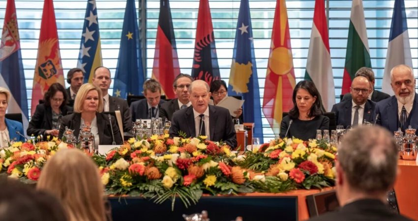 Scholz: Duhet dinamikë e re në normalizimin e marrëdhënieve Kosovë-Serbi
