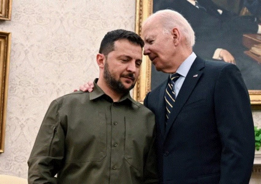 Joe Biden i bën nderin e fundit Zelenskyyt