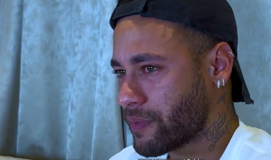 VIDEO/ Neymar shpërthen në lot gjatë intervistës: Vetëm vuajtje larg futbollit