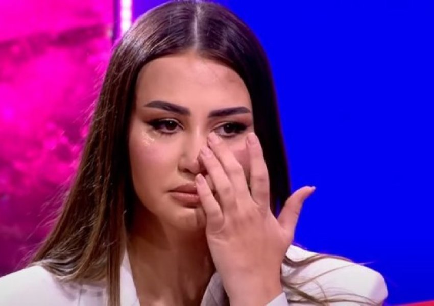 Letra emocionuese që bëri Kiara Titon të shpërthejë në lot