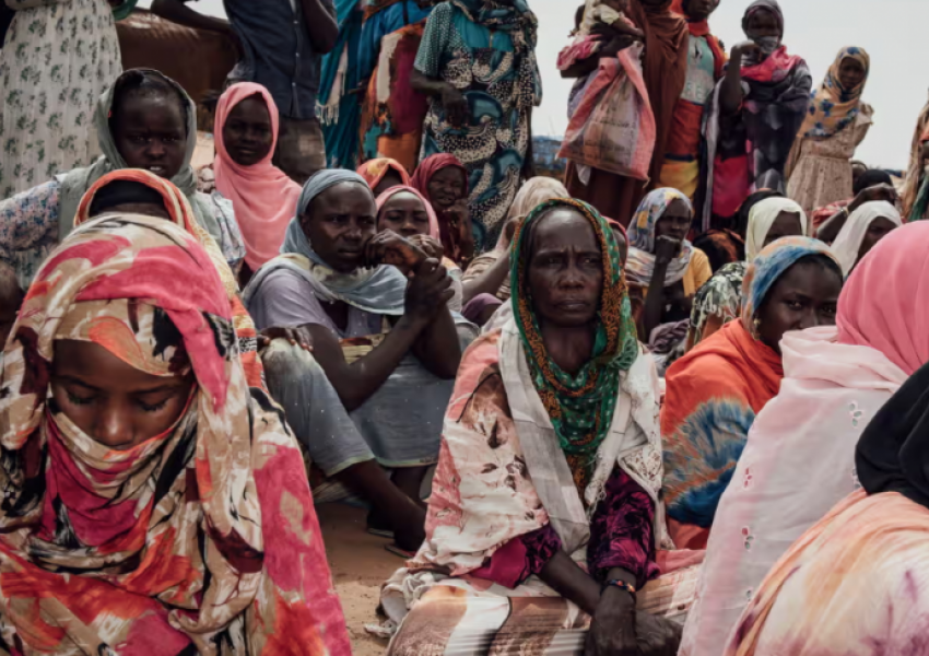 Dhuna dhe uria në Sudan përzënë 25 mijë njerëz përtej kufirit në një javë
