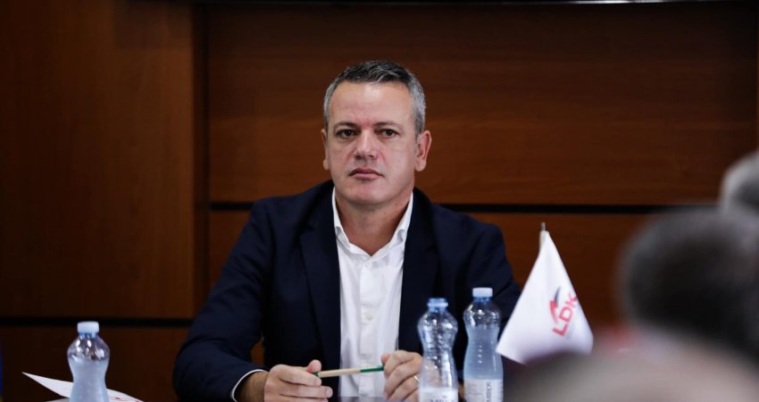 Gashi njofton një tjetër seancë të jashtëzakonshme, KEK-u është tema