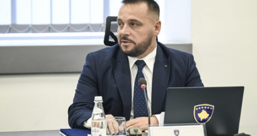 Shkaku i ankesave, Maqedonci detyrohet t’i kërkojë Kurtit që ta anulojë vendimin që e bëri Gafurr Dugollin sekretar 