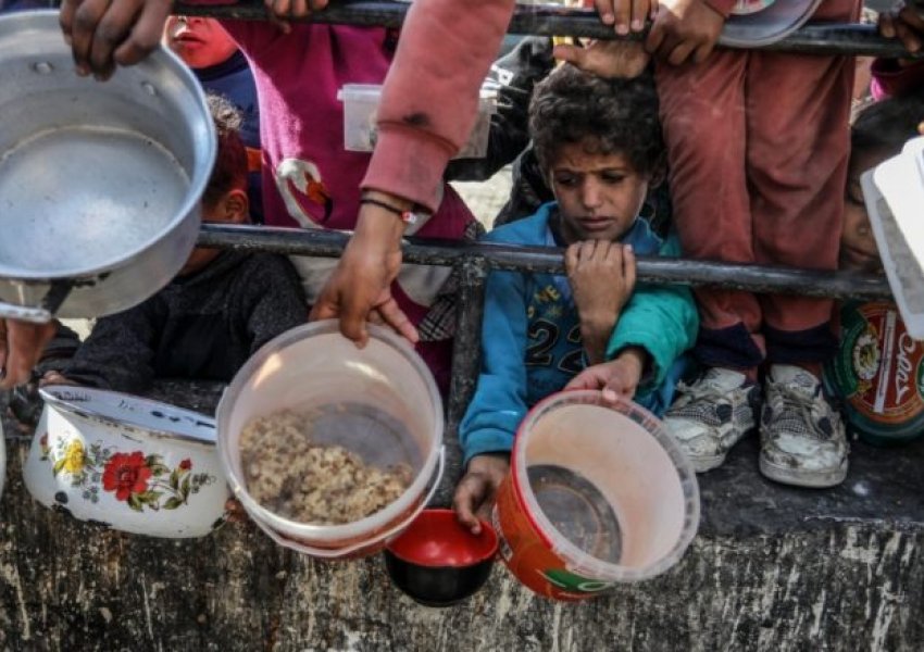 OKB: Fëmijët në Gaza po vdesin sepse evakuimet mjekësore janë vonuar