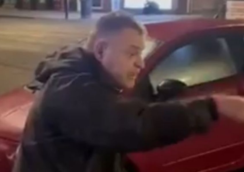 VIDEO/ Deputeti britanik përfshihet në një incident në rrugë: U ndjeva i kërcënuar, kam njoftuar policinë