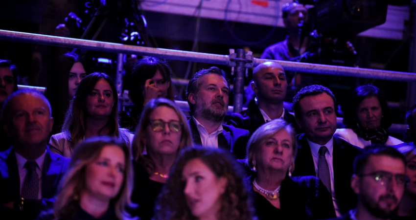 Ambasadori De Riu mezi pret ta shohë Kosovën të shkëlqejë në Eurovision
