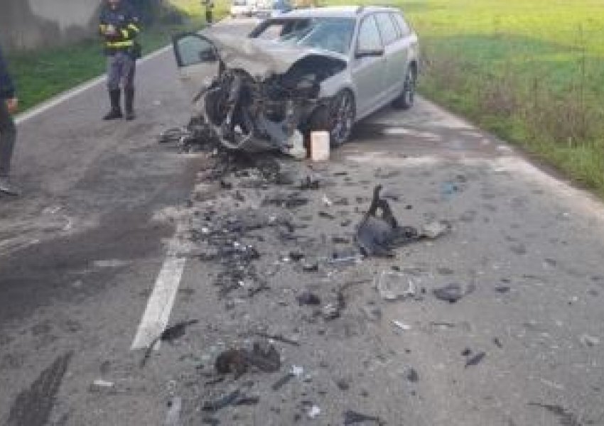 EMRI/ Përfshihet në aksident familje shqiptare në Itali, vdes 44-vjeçari! Nëna dhe dy fëmijët e mitur në spital  