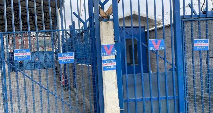 Policia shqipton fletëparaqitje ndaj personit që vendosi afishe provokuese