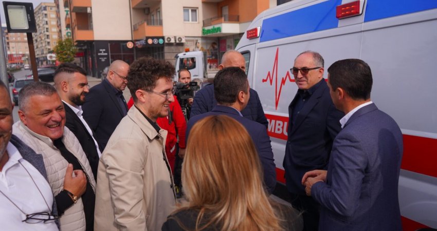 Shërbimit Urgjent në Prizren i shtohen dy autoambulanca të reja