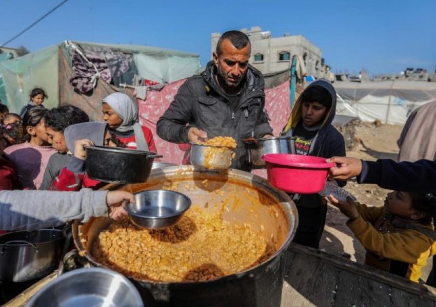 Njerëzit po vuajnë nga mungesa e ushqimit, Izraeli akuzohet për bllokimin e ndihmës në Gaza në javët e fundit