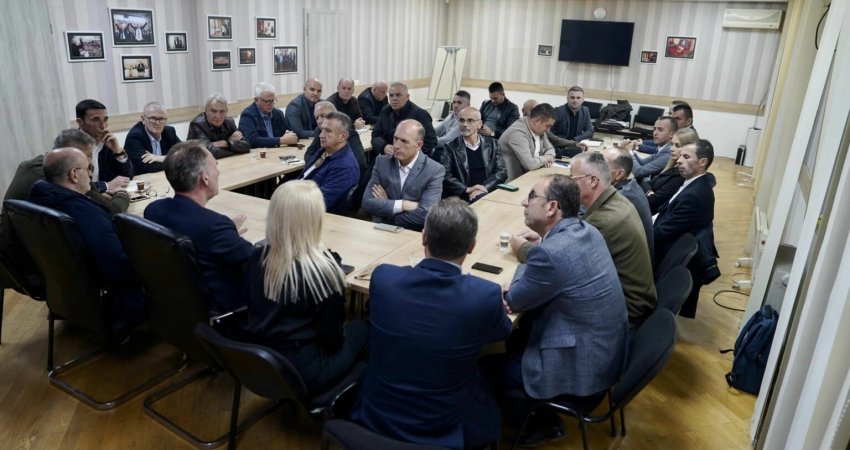 Limaj: Bashkë, jemi më të fuqishëm dhe të gatshëm për ti dhënë Kosovës të ardhmen që meriton