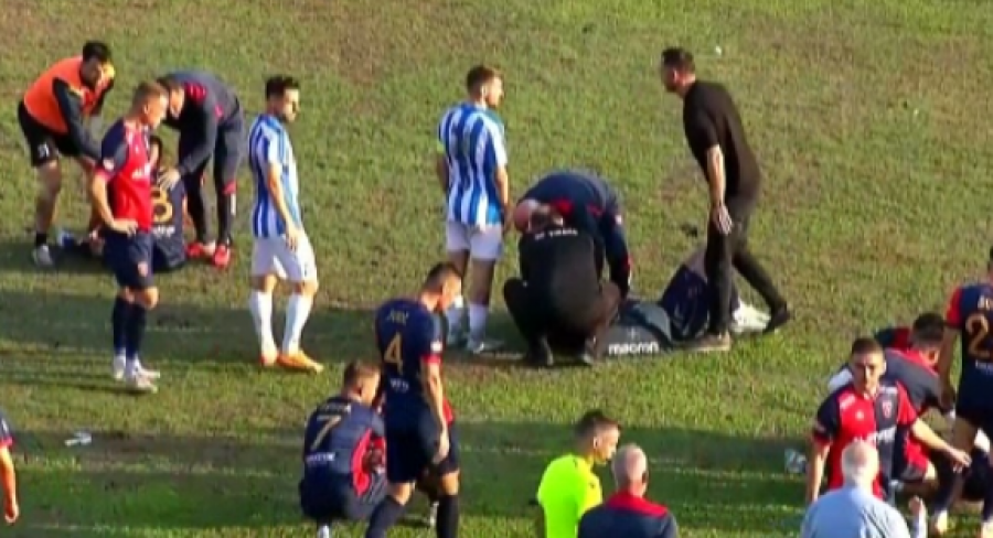 VIDEO/ Skandaloze në Tirana-Vllaznia, lëndohen 3 lojtarë pas hedhjes së lëndëve plasëse nga tifozët