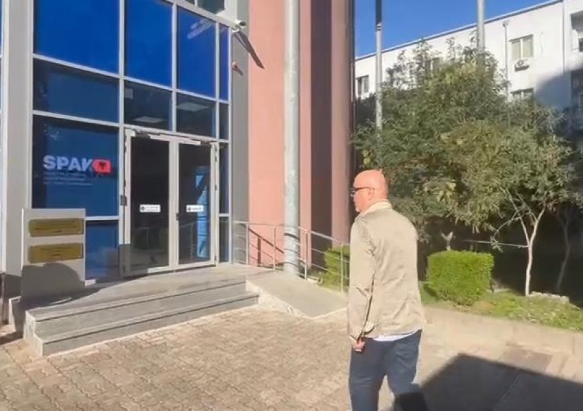 Paraqitet në SPAK ish-drejtori i OSHEE, Adrian Çela