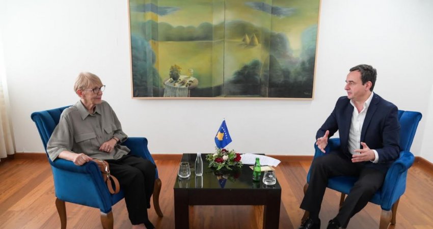 Kurti takohet me Biserkon e Çanak e njoftojnë se Beogradi zyrtar po planifikon zhvendosjen e serbëve të Kosovës në Sanxhak