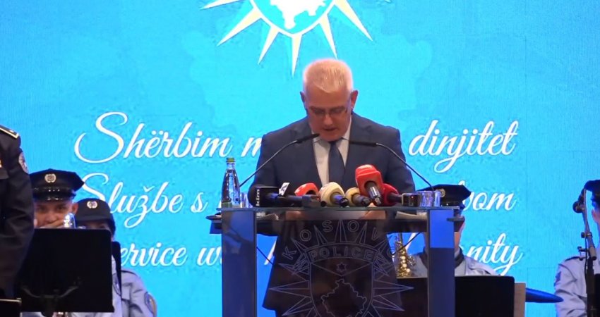 Sveçla, policëve: Qofshi shembulli më i mirë i fëmijëve që ëndërrojnë uniformën tuaj