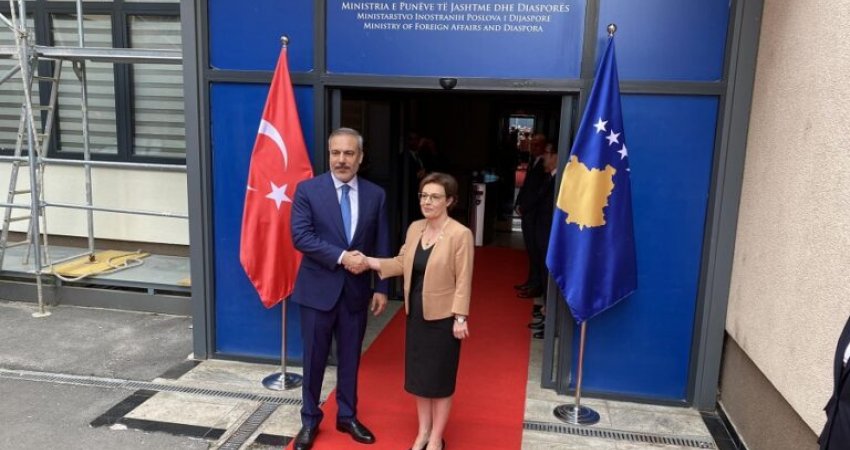 Gërvalla pret në takim homologun e saj turk